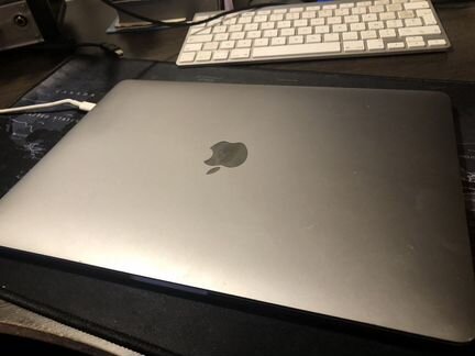 Macbook pro 13 2017, i5, 8GB RAM, 500GB