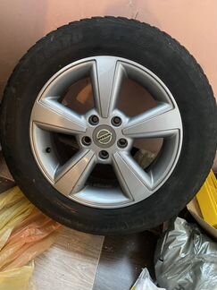 Шины и диски оригинальные Nissan