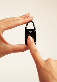 Биометрический замок для багажа Locky