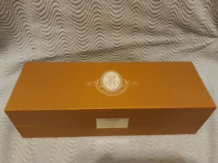 Коробка от cristal 2009