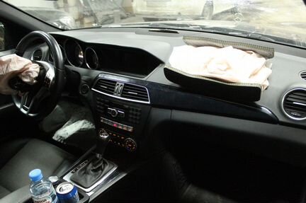 Торпедо / передняя панель Mercedes-Benz C W204