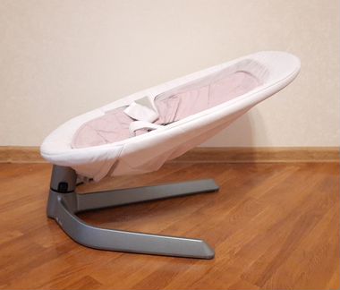 Шезлонг Nuna Leaf детский