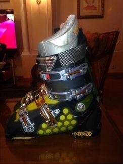 Продажа мужских горнолыжных ботинок