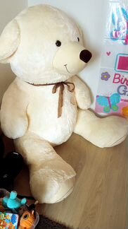 Плюшевый медведь