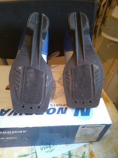 Лыжные ботинки 33р