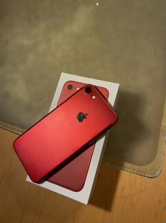 Телефон iPhone 7 128 GB, RED