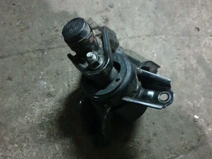 Подушка двигателя с креплением хендай солярис 1