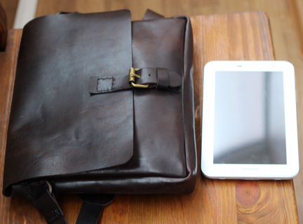 Сумка кожанная через плечо