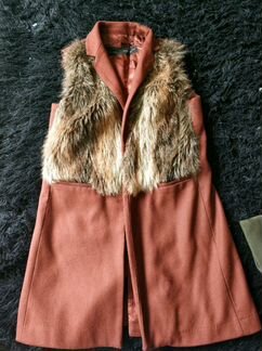Жилет с мехом zara