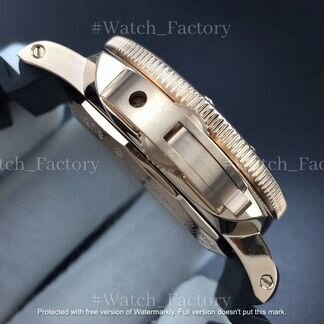 Часы Panerai PAM684 Luminor Submersible 42mm
