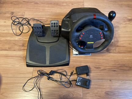 Руль Logitech Momo Racing