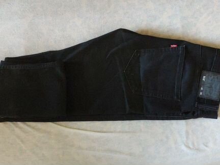 Джинсы levis