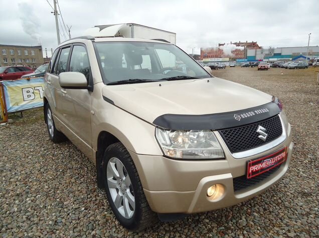 Сузуки ярославль. Suzuki Vitara 2010 оранжевый.