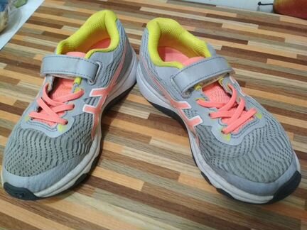 Кроссовки asics