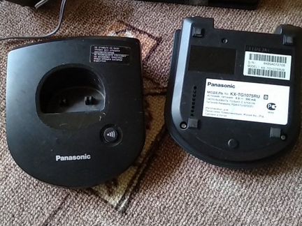 Телефон Panasonic модель KX - TCD 435 RUC и KX-TG1