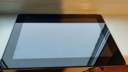 Планшет asus ME302KL