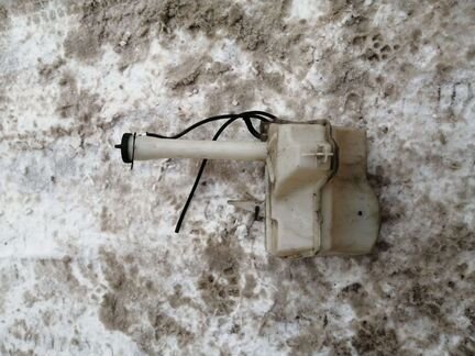 Бачок омывателя лобового стекла