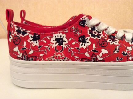 Сникеры/Сникерсы/Кеды Guess Р-р 36