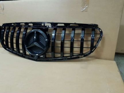 Решетка радиатора Mercedes W212 PanAmerican