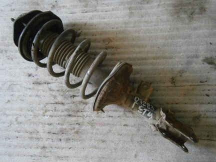 Стойка передняя правая Huyndai Getz гетц амортизат