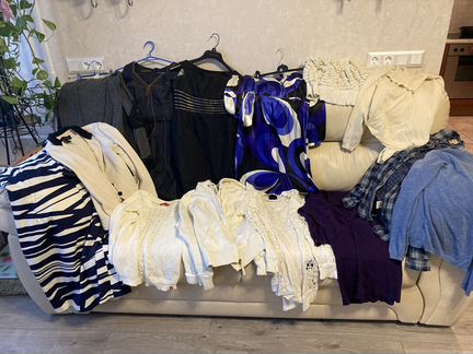 Вещи (платья и кофты) пакетом