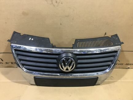 Решетка радиатора Volkswagen Passat B6 3C