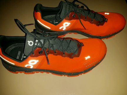 On Cloud Running Cloudventure Peak