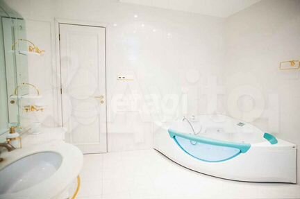 4-к квартира, 180 м², 16/25 эт.