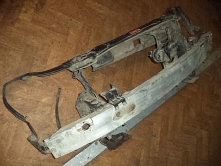 Передняя панель усилитель Mercedes W203