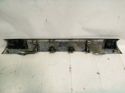 Накладка крышки багажника задняя верхняя Peugeot