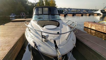 Каютный круизный катер Monterey 245 Cruiser