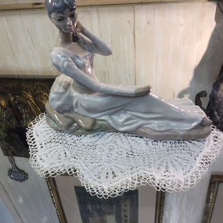 Статуэтка фарфор Испания антиквариат старше 50 лет