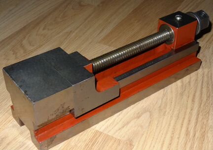 Тиски лекальные