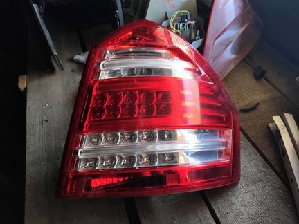 Mercedes GL x164 фонарь правый рестайлинг диод