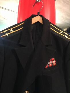 Китель капитана первого ранга