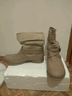 Полусапожки женские на 39-40