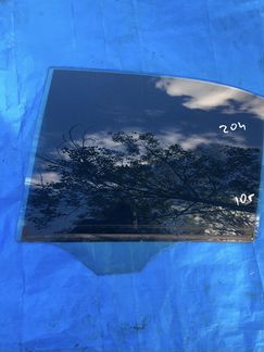 Стекло задней левой двери мерседес W204 седан