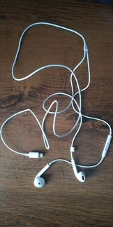 Наушники apple