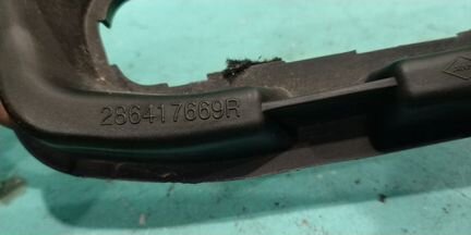 Крепление омывателя фар Renault Latitude